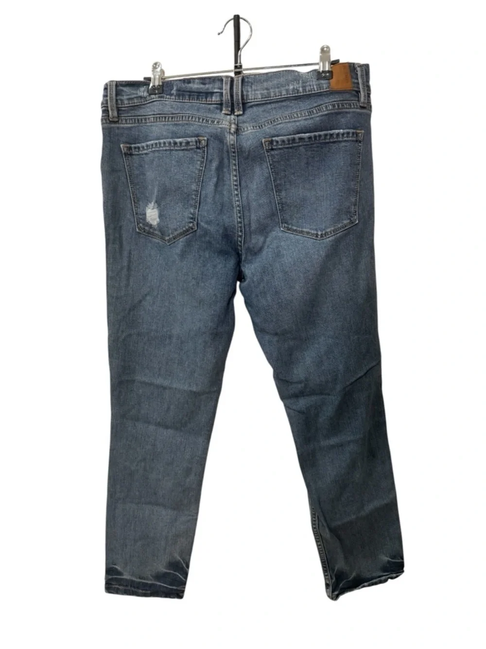 Level 99 women’s embroidered star distressed blue jeans size 30